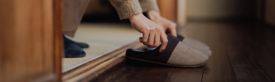 Pantoffels met antislip: veilig en comfortabel in huis