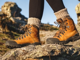De beste wandelschoenen voor een herfstwandeling in Nederland