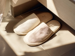 Pantoffels of sloffen: wat is het verschil en wat past bij jou?