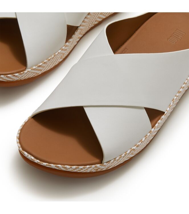 FitFlop lulu lux graphic-weave leather cross slides urban white Direct leverbaar uit de webshop van www.meijerink-schoenen.nl/