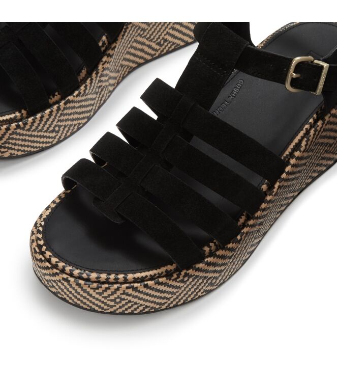 FitFlop platfforms graphic-weave suede fisherman sandals black Direct leverbaar uit de webshop van www.meijerink-schoenen.nl/