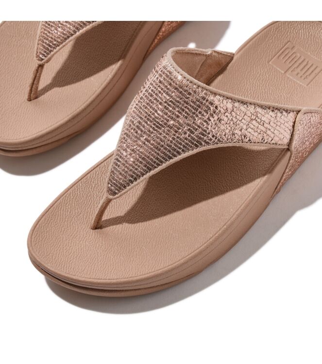 FitFlop lulu crinkled-shimmer toe-post sandals metallic classic beige Direct leverbaar uit de webshop van www.meijerink-schoenen.nl/