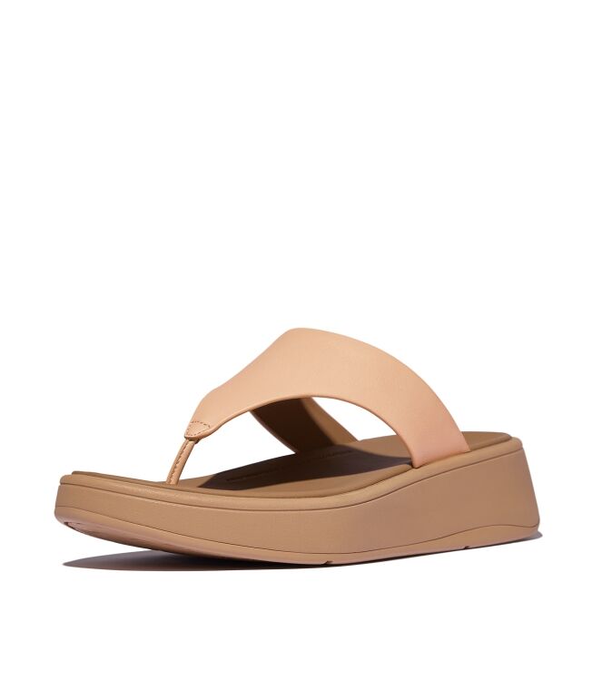 FitFlop f-mode leather flatform toe-post sandals sandy beige Direct leverbaar uit de webshop van www.meijerink-schoenen.nl/