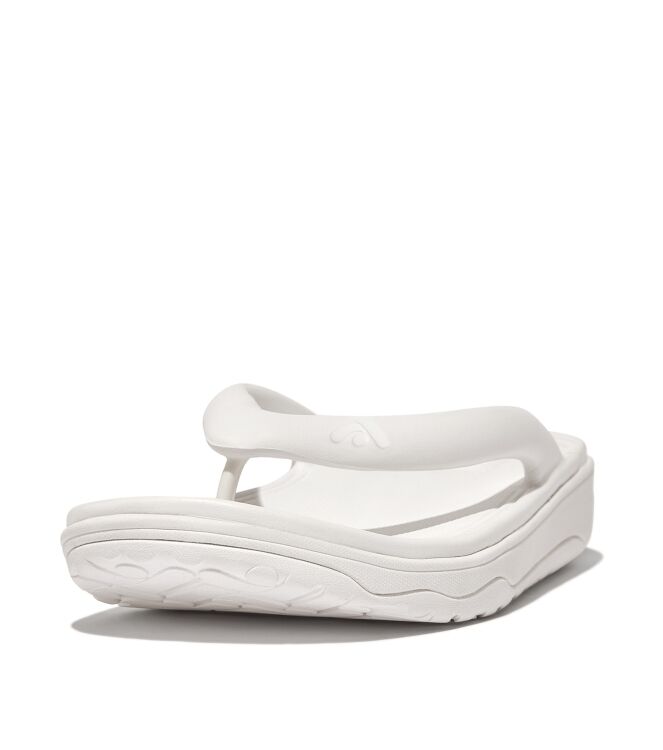 FitFlop relieff recovery toe-post sandals urban white Direct leverbaar uit de webshop van www.meijerink-schoenen.nl/