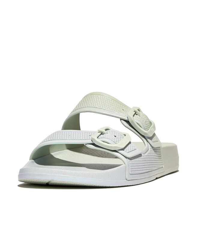 FitFlop iqushion iridescent two-bar buckle slides sagebrush/skywash blue Direct leverbaar uit de webshop van www.meijerink-schoenen.nl/