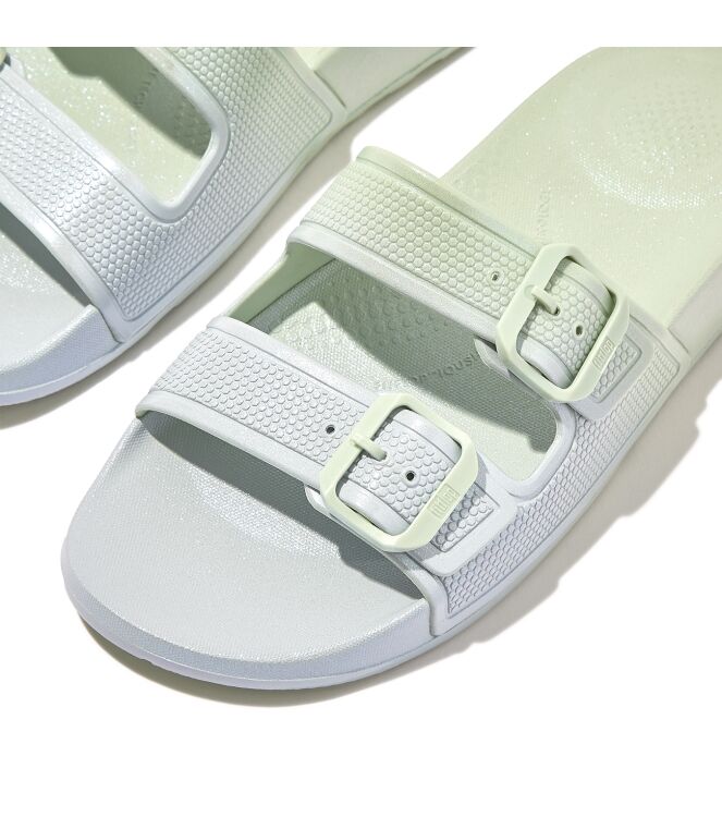 FitFlop iqushion iridescent two-bar buckle slides sagebrush/skywash blue Direct leverbaar uit de webshop van www.meijerink-schoenen.nl/
