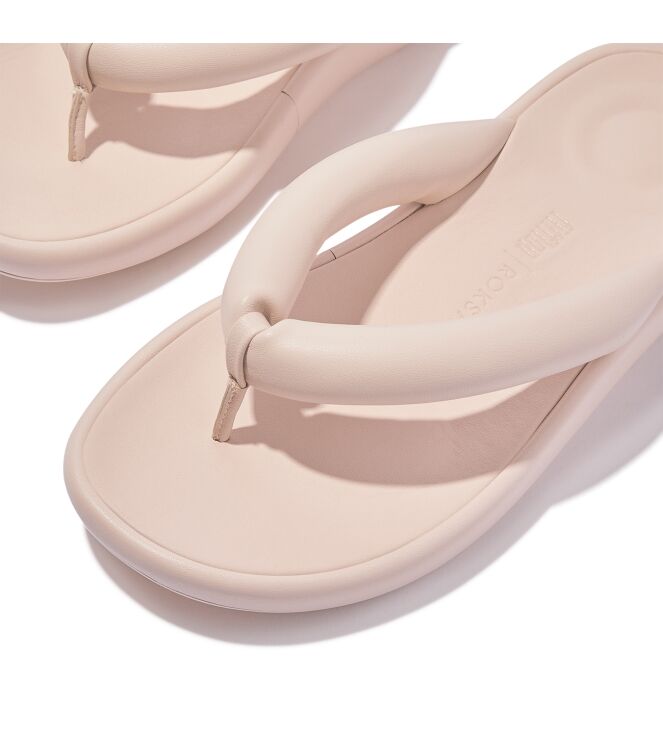 FitFlop iqushion d-luxe x roksanda pad. leather flip-flops oyster Direct leverbaar uit de webshop van www.meijerink-schoenen.nl/