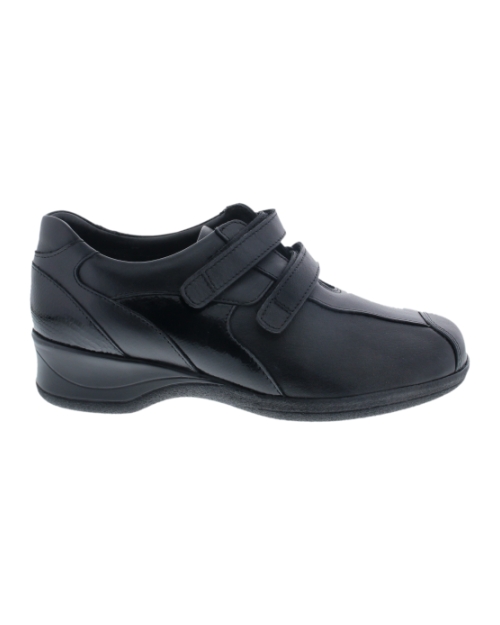 Lucia black