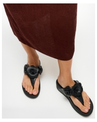 Lulu Flower Toe-Post Sandals Black