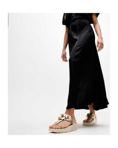 Lulu Flower Toe-Post Sandals Platino