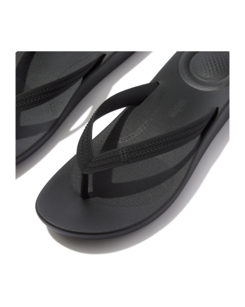 Iqushion Mens Textured-Strap Flip-Flops All Black